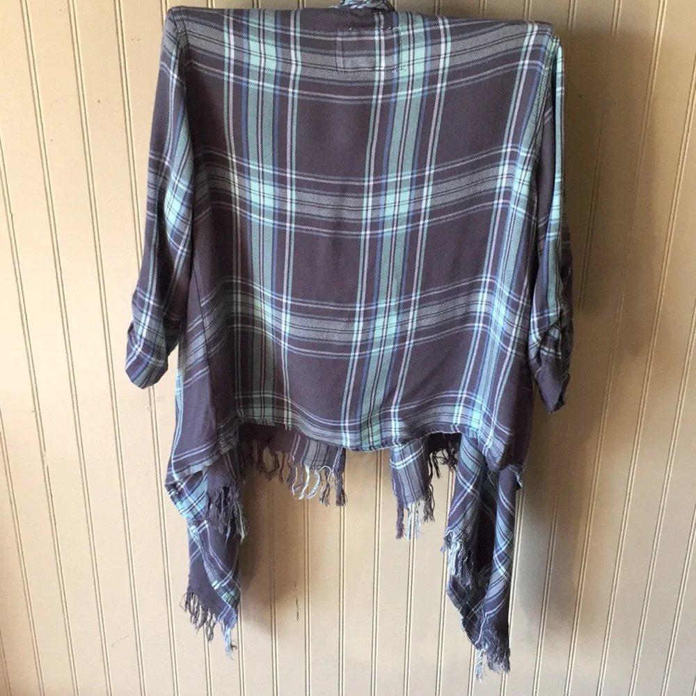 Justice‎ gray and green plaid cardigan size 6